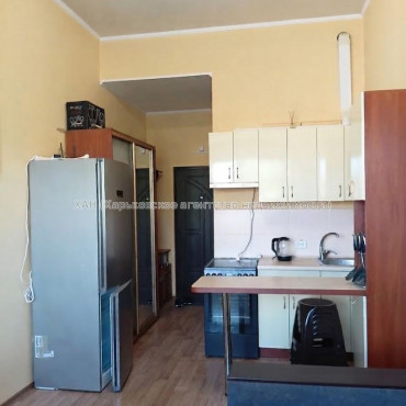 Продам квартиру, Большая Панасовская ул. , 1 кім., 17.80 м², косметический ремонт 