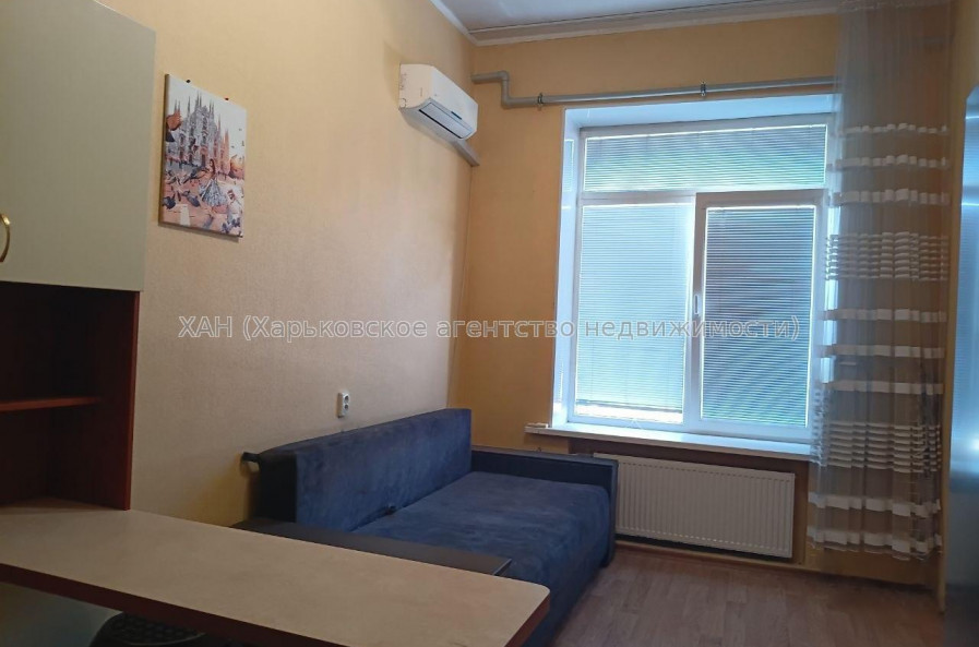 Продам квартиру, Большая Панасовская ул. , 1 кім., 17.80 м², косметический ремонт 