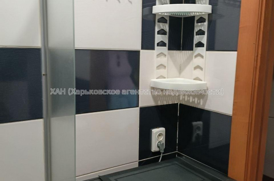 Продам квартиру, Большая Панасовская ул. , 1 кім., 17.80 м², косметический ремонт 