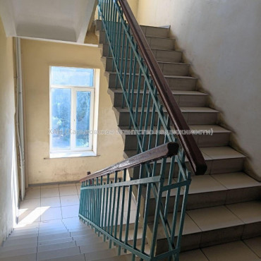Продам квартиру, Большая Панасовская ул. , 1 кім., 17.80 м², косметический ремонт 