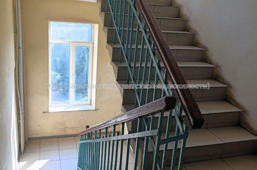 Продам квартиру, Большая Панасовская ул. , 1 кім., 17.80 м², косметический ремонт 