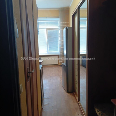 Продам квартиру, Большая Панасовская ул. , 1 кім., 17.80 м², косметический ремонт 
