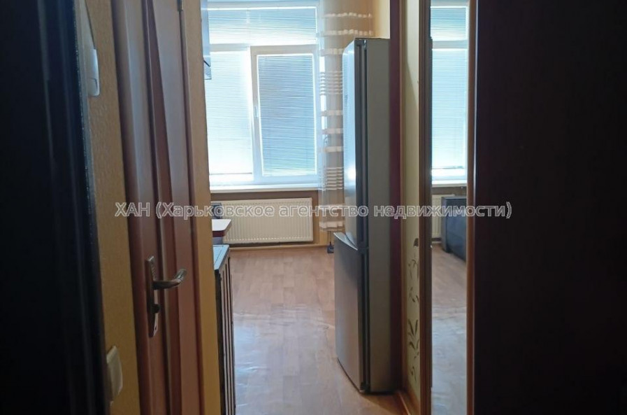 Продам квартиру, Большая Панасовская ул. , 1 кім., 17.80 м², косметический ремонт 