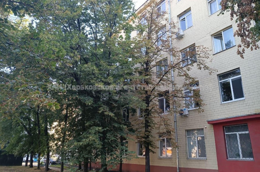 Продам квартиру, Большая Панасовская ул. , 1 кім., 17.80 м², косметический ремонт 