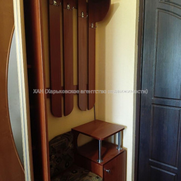 Продам квартиру, Большая Панасовская ул. , 1 кім., 17.80 м², косметический ремонт 