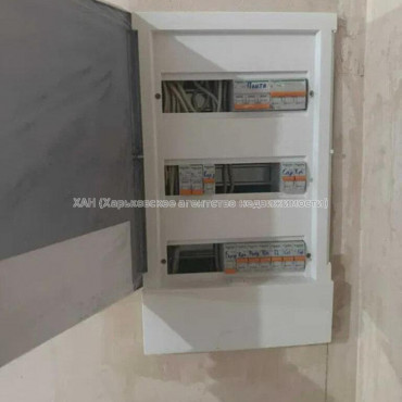 Продам квартиру, Гвардейцев Широнинцев ул. , 2  ком., 73.80 м², без отделочных работ 