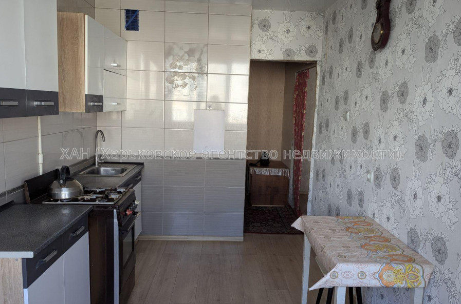 Продам квартиру, 92-й бригады ул. , 50 , 2 кім., 54.50 м², косметический ремонт 
