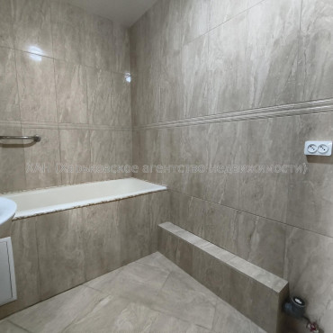 Продам квартиру, 92-й бригады ул. , 50 , 2 кім., 54.50 м², косметический ремонт 