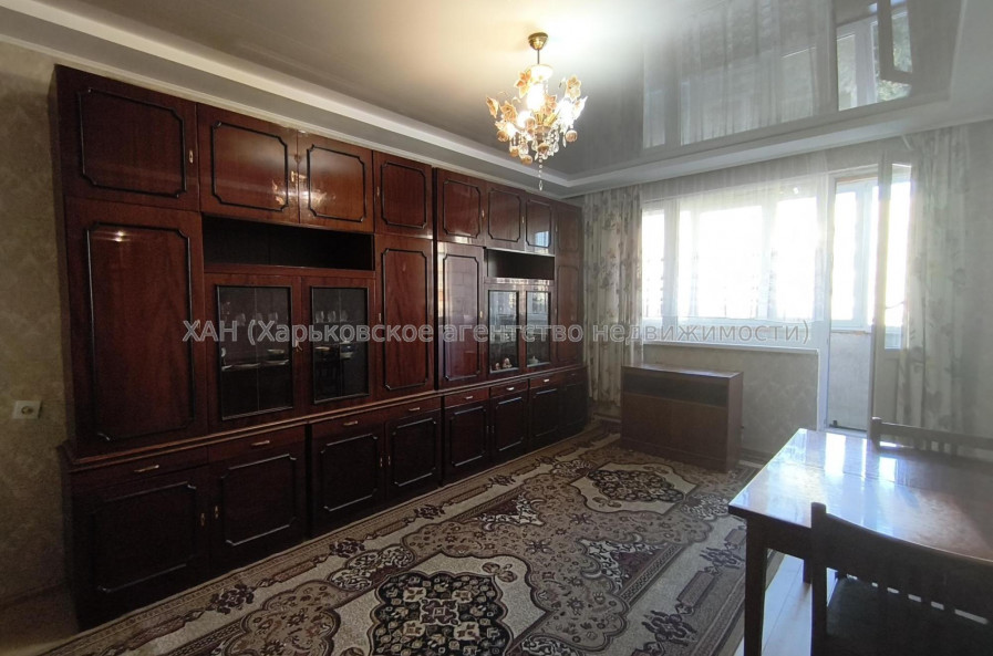 Продам квартиру, 92-й бригады ул. , 50 , 2 кім., 54.50 м², косметический ремонт 