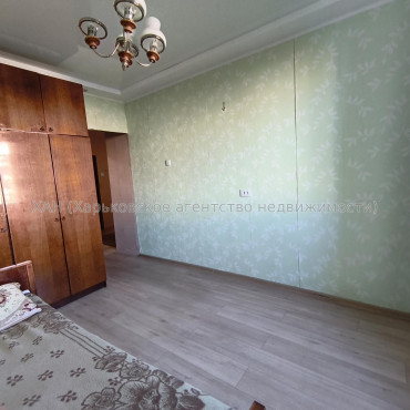 Продам квартиру, 92-й бригады ул. , 50 , 2 кім., 54.50 м², косметический ремонт 