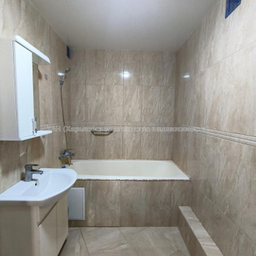 Продам квартиру, 92-й бригады ул. , 50 , 2 кім., 54.50 м², косметический ремонт 