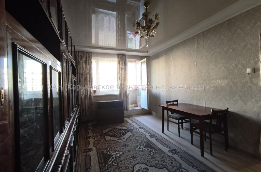 Продам квартиру, 92-й бригады ул. , 50 , 2 кім., 54.50 м², косметический ремонт 