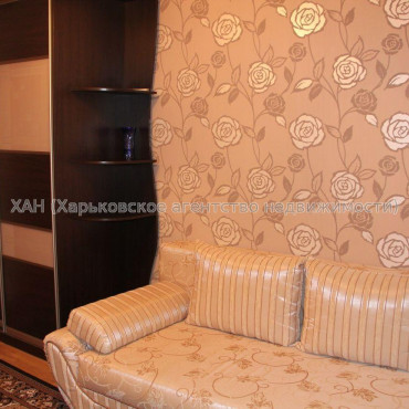 Продам квартиру, Мироносицкая ул. , 4  ком., 74.60 м², капитальный ремонт 