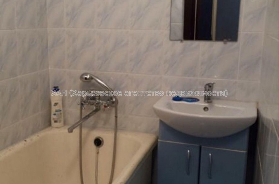 Продам квартиру, Валентиновская ул. , 2 кім., 44.90 м², косметический ремонт 