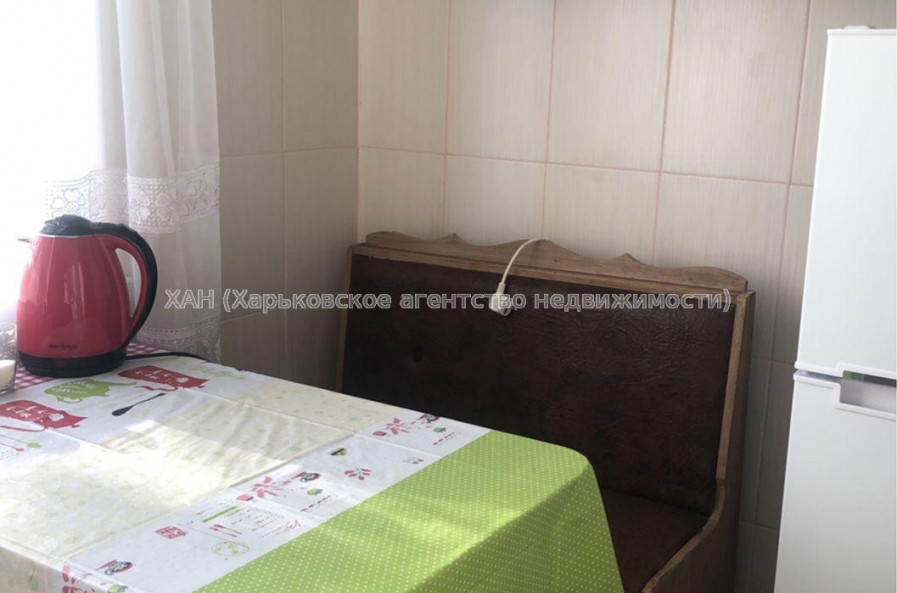 Продам квартиру, Валентиновская ул. , 2 кім., 44.90 м², косметический ремонт 