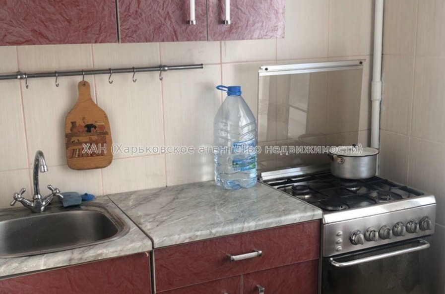 Продам квартиру, Валентиновская ул. , 2 кім., 44.90 м², косметический ремонт 