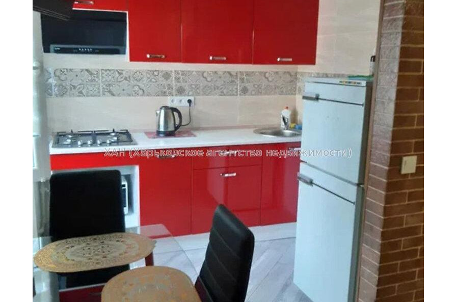 Продам квартиру, Космонавтов ул. , 1 кім., 31 м², капитальный ремонт 