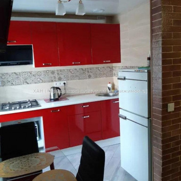 Продам квартиру, Космонавтов ул. , 1 кім., 31 м², капитальный ремонт 