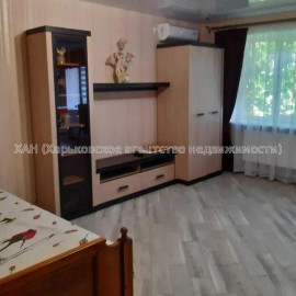 Продам квартиру, Космонавтов ул. , 1  ком., 31 м², капитальный ремонт