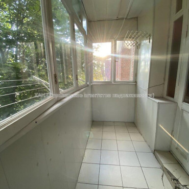 Продам квартиру, Григория Сковороды ул. , 4 кім., 93 м², капитальный ремонт 