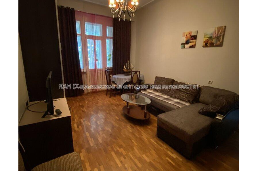 Продам квартиру, Григория Сковороды ул. , 4 кім., 93 м², капитальный ремонт 