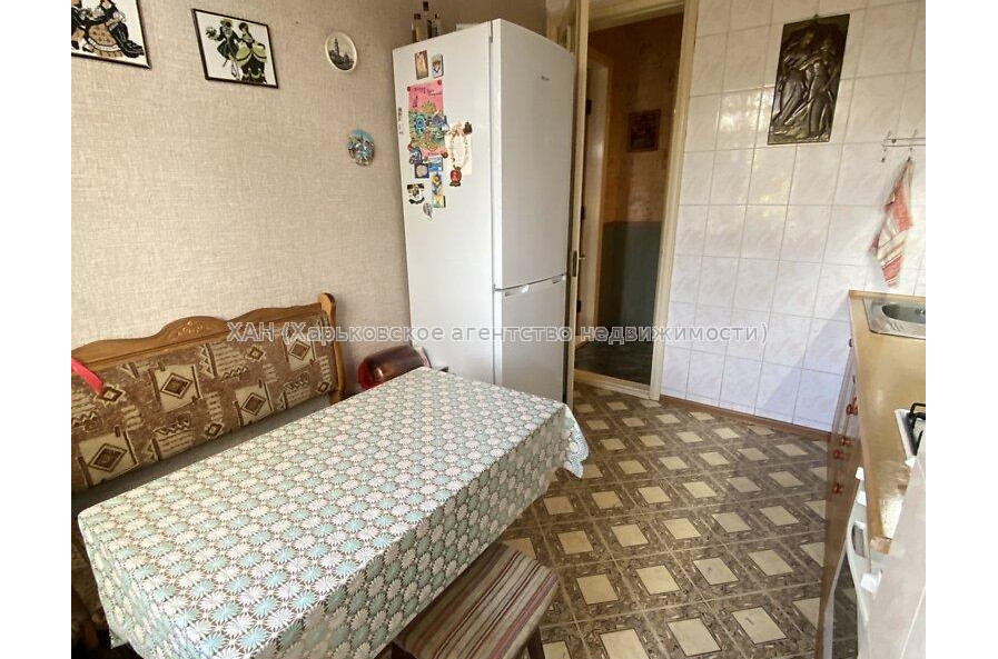 Продам квартиру, Григория Сковороды ул. , 4 кім., 93 м², капитальный ремонт 
