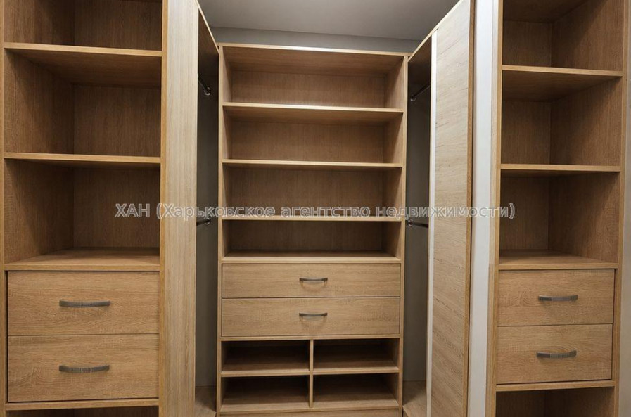 Продам квартиру, Академика Павлова ул. , 3 кім., 65 м², евроремонт 