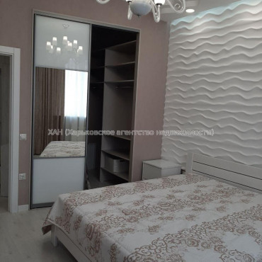Сдам квартиру, Науки просп. , 2  ком., 75 м², авторский дизайн 
