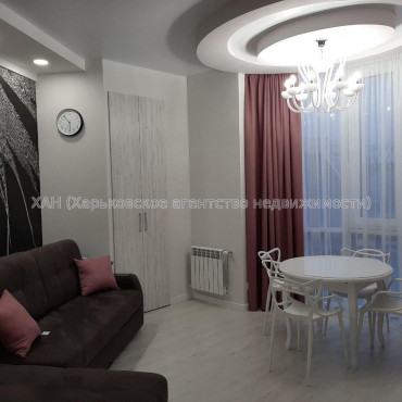 Сдам квартиру, Науки просп. , 2  ком., 75 м², авторский дизайн 