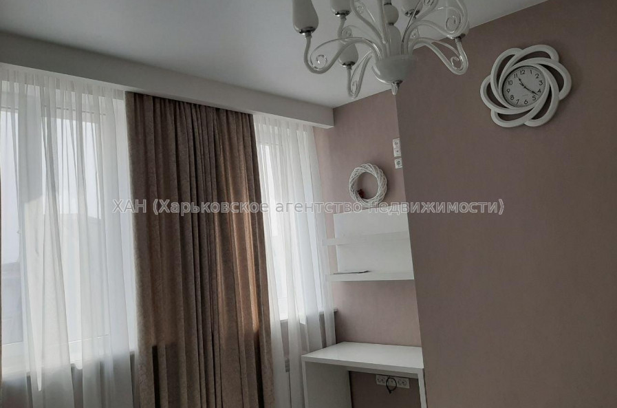 Сдам квартиру, Науки просп. , 2  ком., 75 м², авторский дизайн 