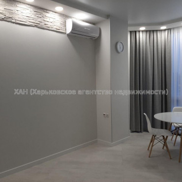Сдам квартиру, Науки просп. , 2  ком., 75 м², авторский дизайн 