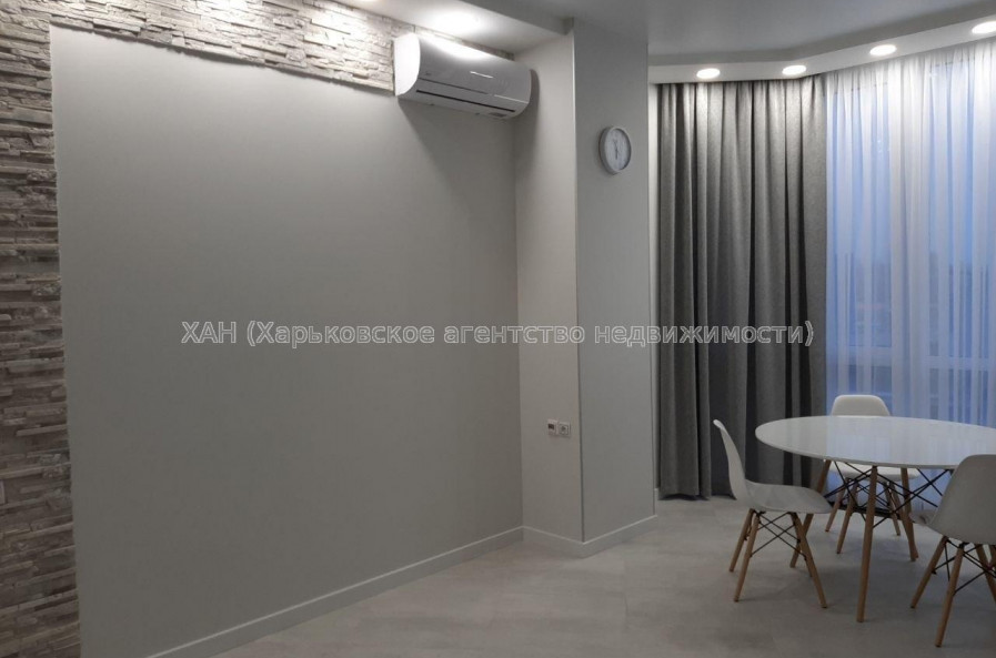 Сдам квартиру, Науки просп. , 2  ком., 75 м², авторский дизайн 