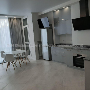 Сдам квартиру, Науки просп. , 2  ком., 75 м², авторский дизайн 