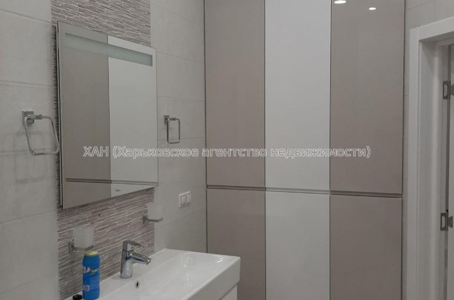 Сдам квартиру, Науки просп. , 2  ком., 75 м², авторский дизайн 