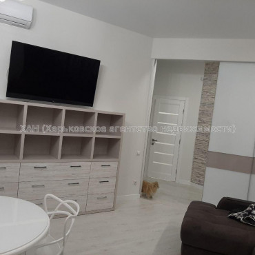 Сдам квартиру, Науки просп. , 2  ком., 75 м², авторский дизайн 