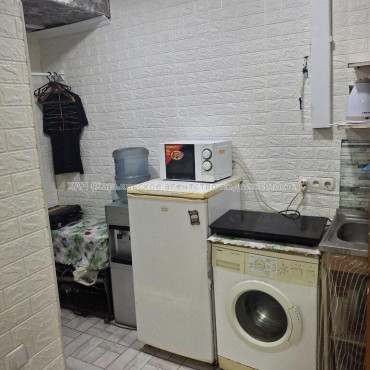 Продам квартиру, Барабашова академика ул. , 1  ком., 19 м², капитальный ремонт 