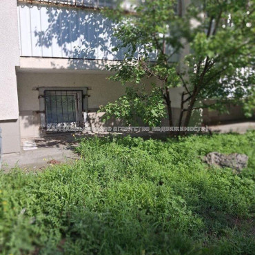 Продам квартиру, Барабашова академика ул. , 1  ком., 19 м², капитальный ремонт 