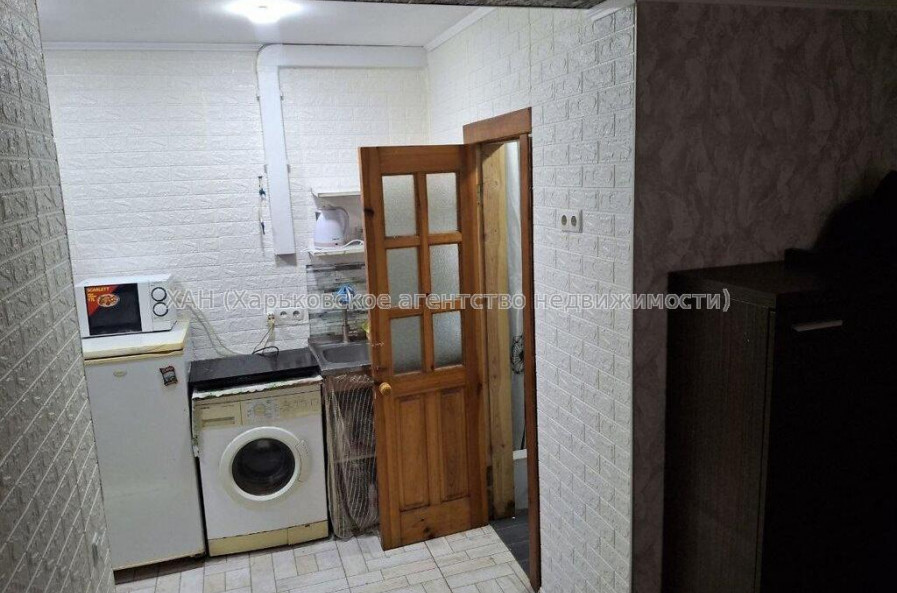 Продам квартиру, Барабашова академика ул. , 1  ком., 19 м², капитальный ремонт 