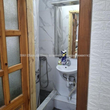 Продам квартиру, Барабашова академика ул. , 1  ком., 19 м², капитальный ремонт 