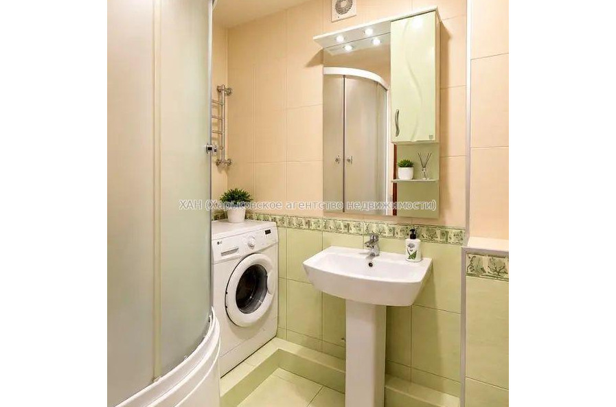 Продам квартиру, Гарибальди ул. , 3 кім., 65.40 м², евроремонт 