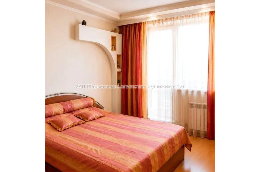 Продам квартиру, Гарибальди ул. , 3 кім., 65.40 м², евроремонт 
