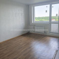 Продам квартиру, Натальи Ужвий ул. , 3 кім., 65 м², косметический ремонт 