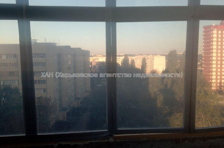 Продам квартиру, Натальи Ужвий ул. , 3 кім., 65 м², косметический ремонт 
