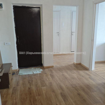 Продам квартиру, Натальи Ужвий ул. , 3 кім., 65 м², косметический ремонт 
