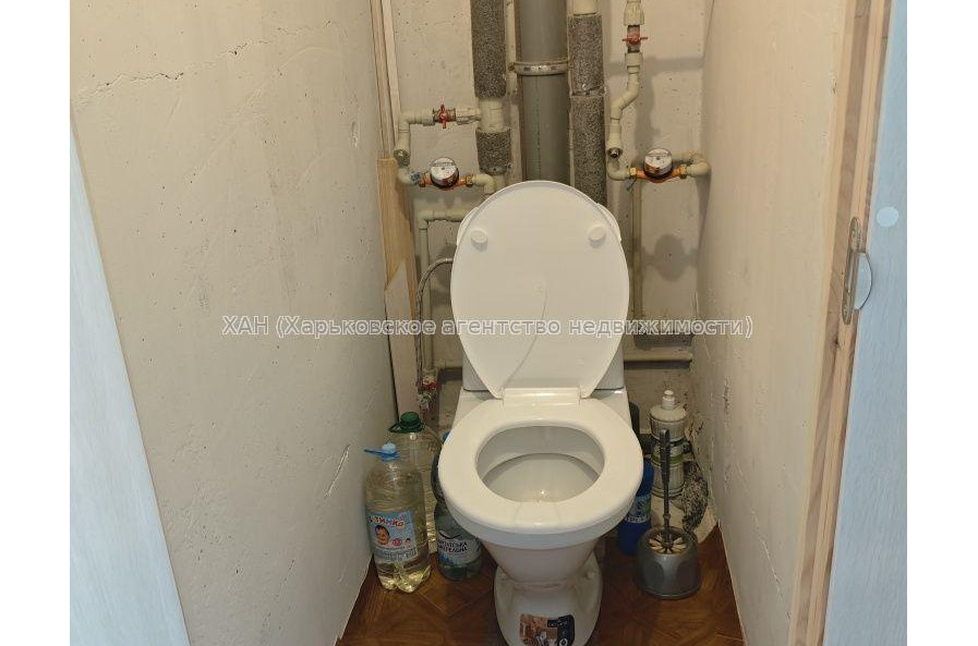 Продам квартиру, Натальи Ужвий ул. , 3 кім., 65 м², косметический ремонт 