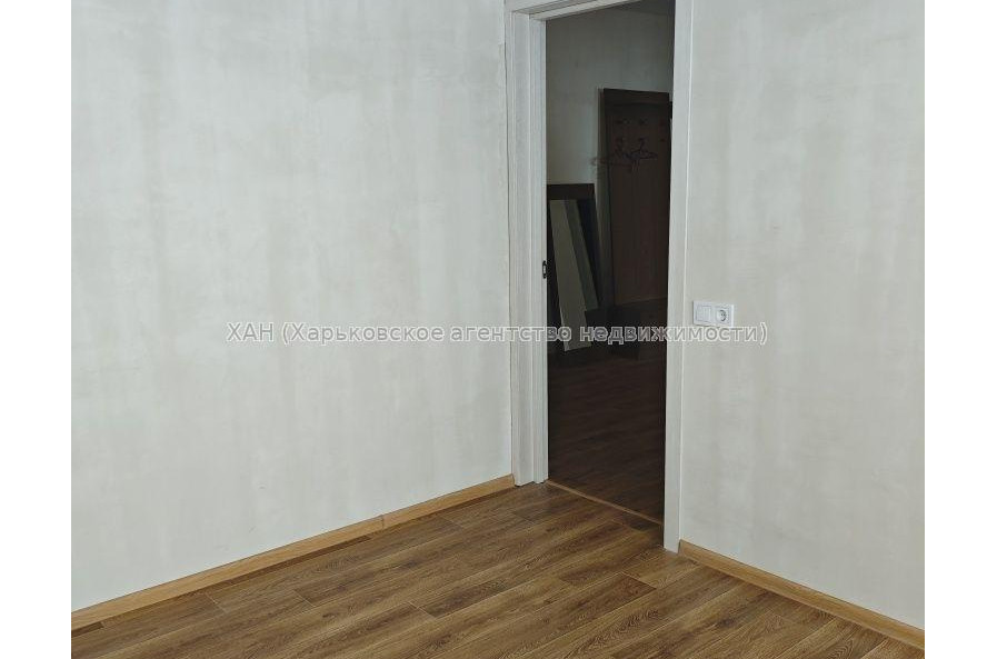Продам квартиру, Натальи Ужвий ул. , 3 кім., 65 м², косметический ремонт 