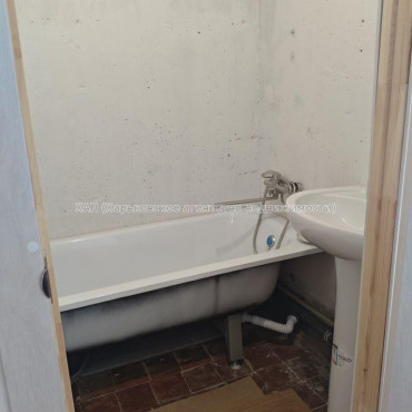Продам квартиру, Натальи Ужвий ул. , 3 кім., 65 м², косметический ремонт 