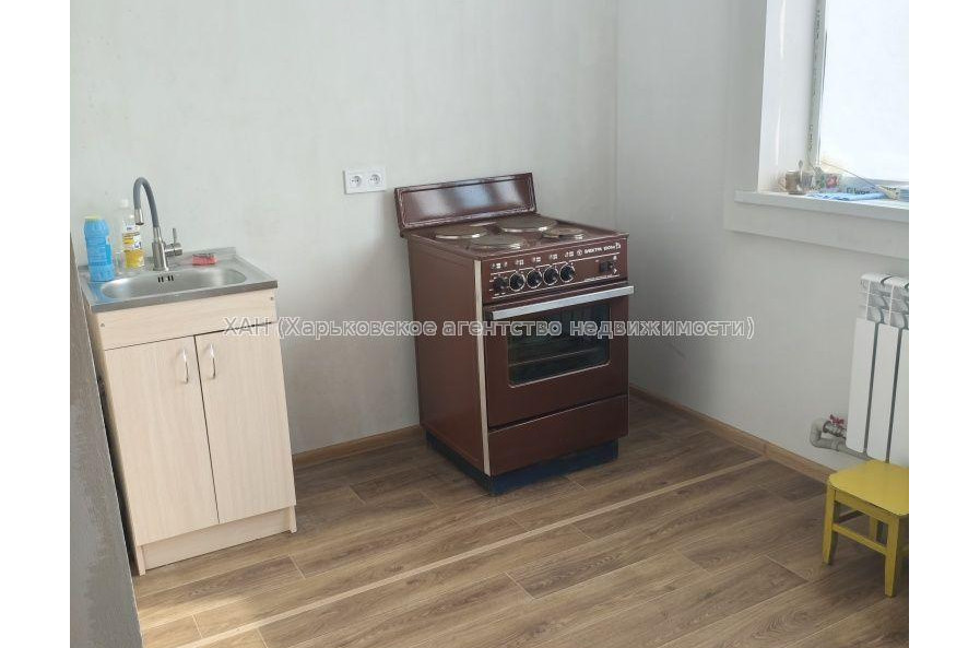 Продам квартиру, Натальи Ужвий ул. , 3 кім., 65 м², косметический ремонт 