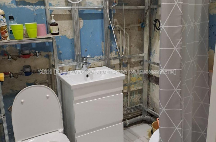 Продам квартиру, Салтовское шоссе , 1 кім., 32 м², без внутренних работ 