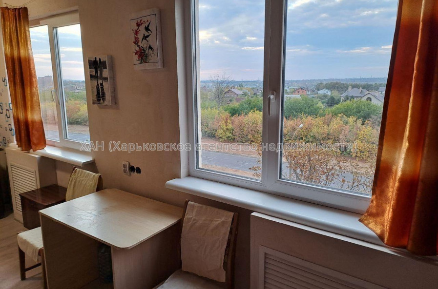 Продам квартиру, Салтовское шоссе , 1 кім., 32 м², без внутренних работ 